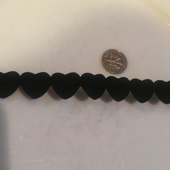 💕 Awesome Hearts Pattern PU Leather Choker 💕 - Picture 2 of 7